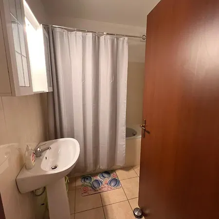 View Ulivo 18 * Acquaseria